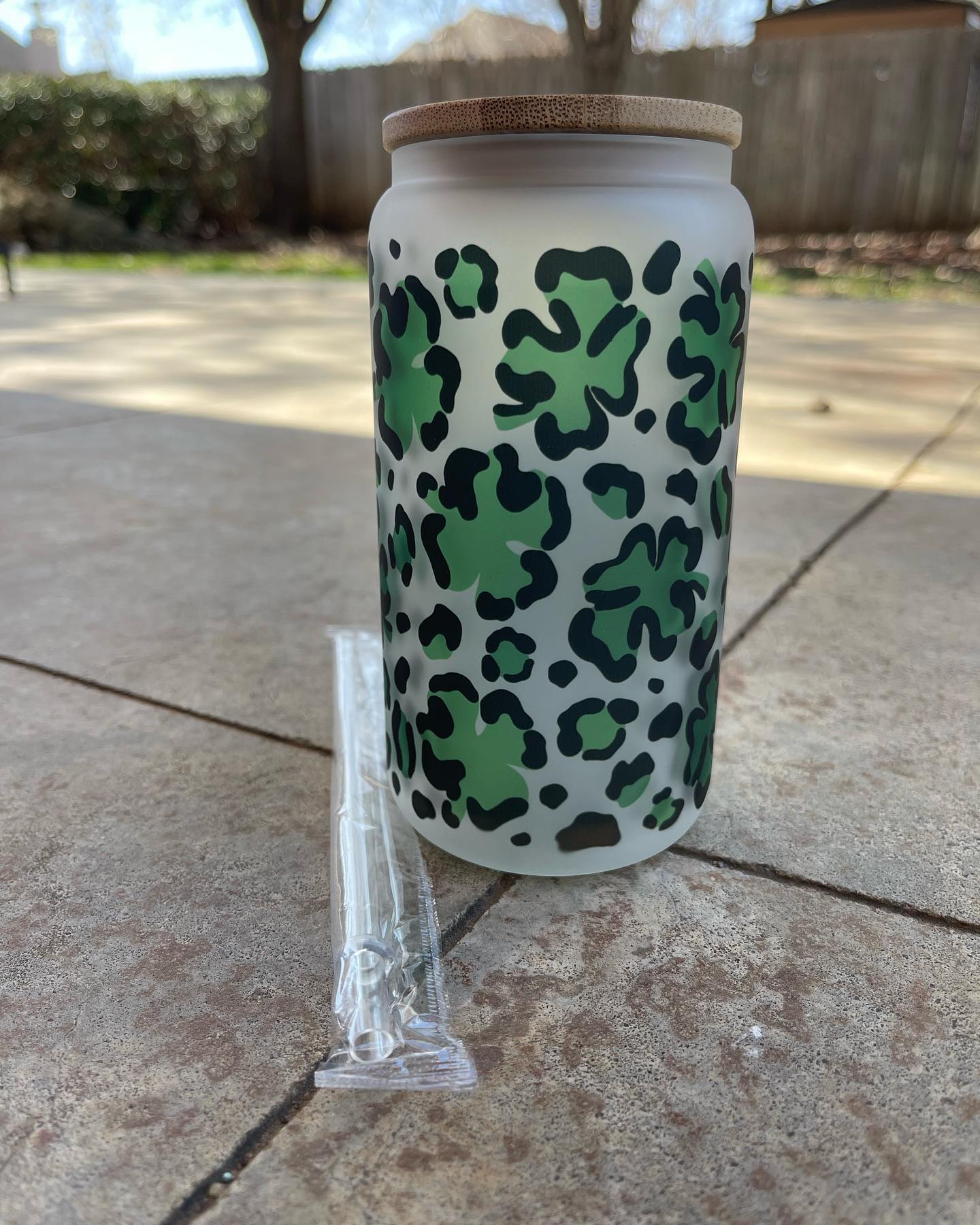 Shamrock Leopard 16 oz. Glass
